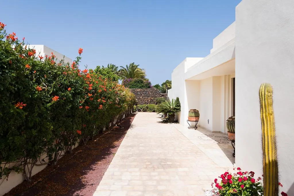 Villas Alondra Puerto del Carmen  Resort